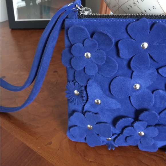 NWOT Royal Blue Studded Wristlet - Picture 6 of 8